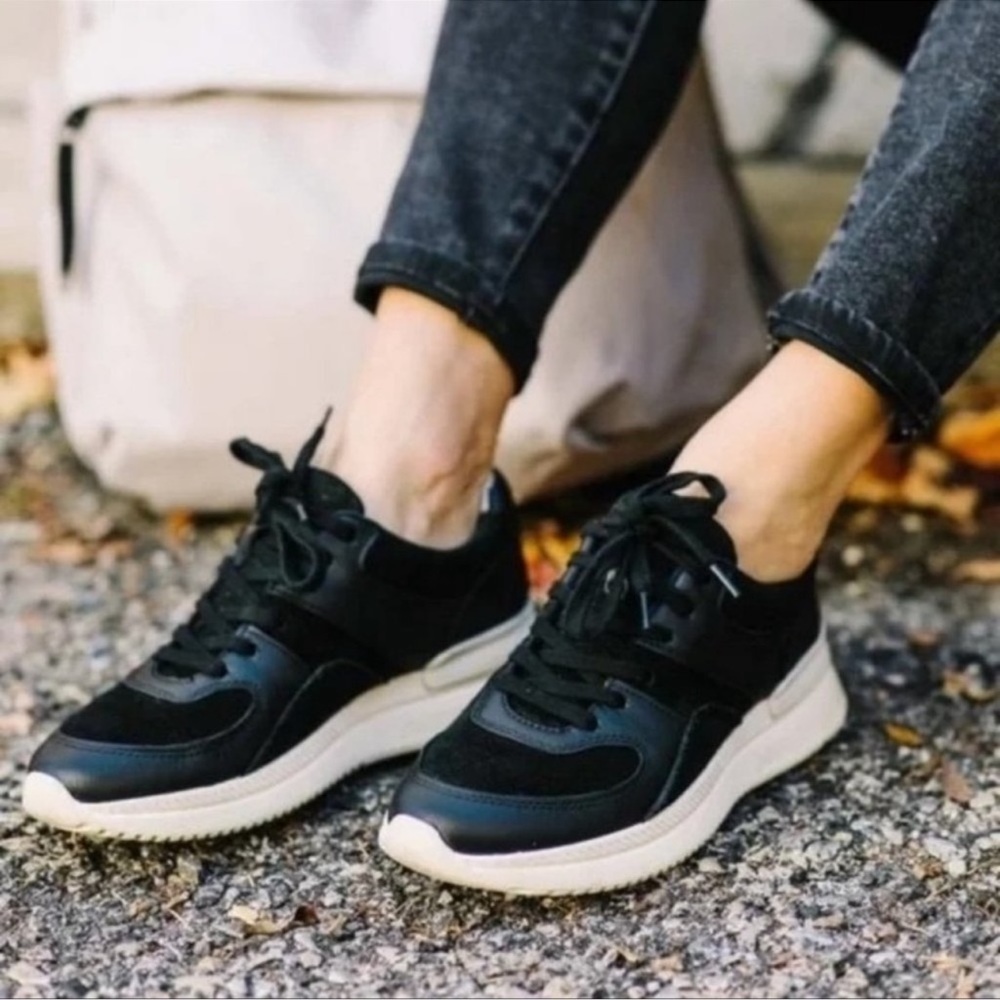 O by Everlane Black & Cream Leather Sneakers